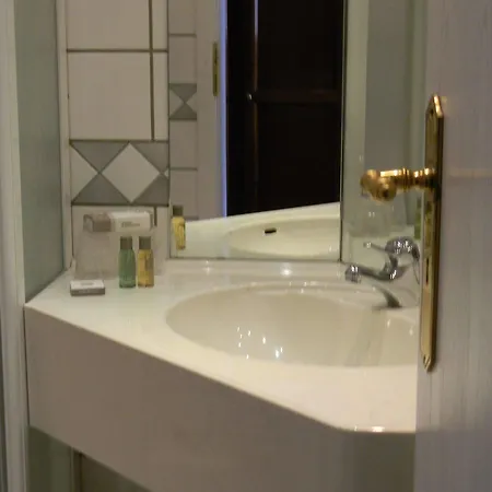 Hotel Du Roy Bouillon